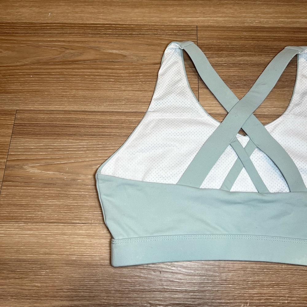 Women’s Mint Green Sports Bra Size M - Picture 5 of 10